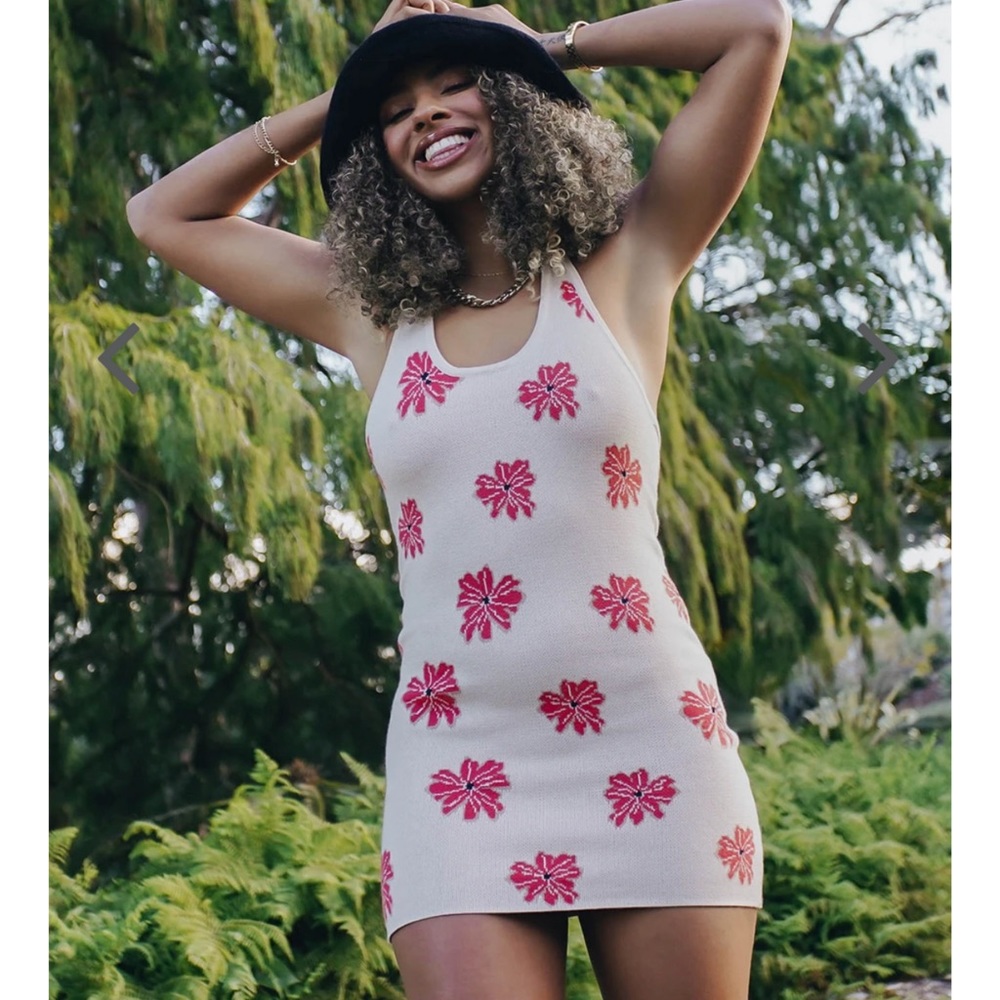 VERGE GIRL KNIT FLORAL MINI DRESS